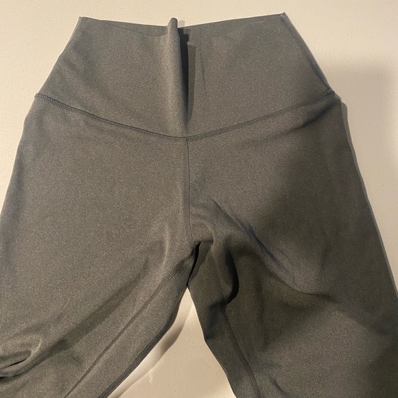 Colorfulkoala 3/4 Grey Leggings - Picture 2 of 3